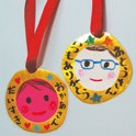 母の日・父の日プレゼント「似顔絵メダル」